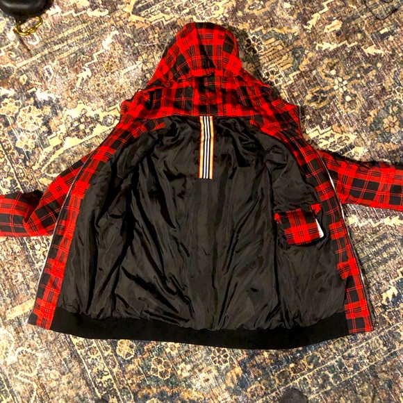 Medium red flannel Burberry winter jacket - Picture 3 of 4